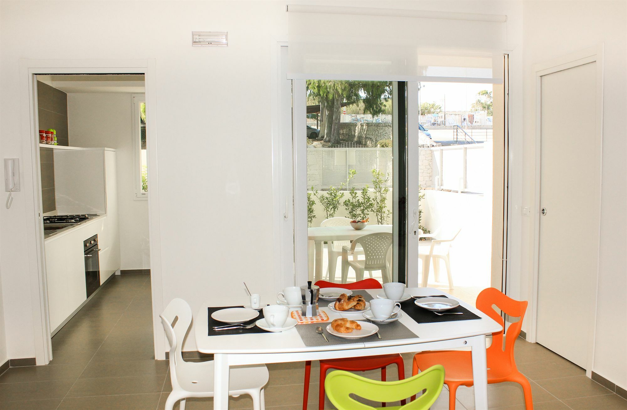 Sud Est Apartment *