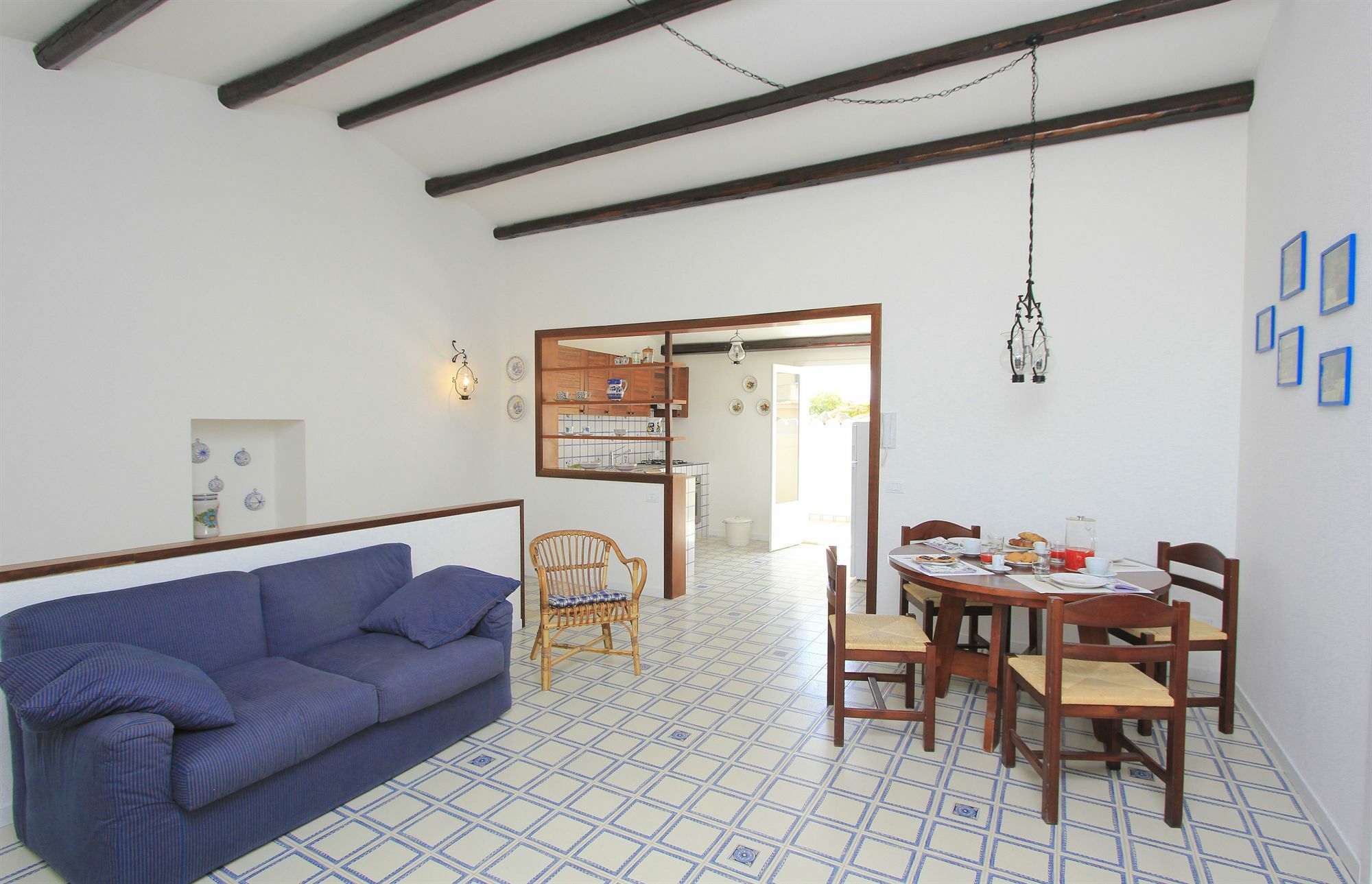 Sud Est Apartment